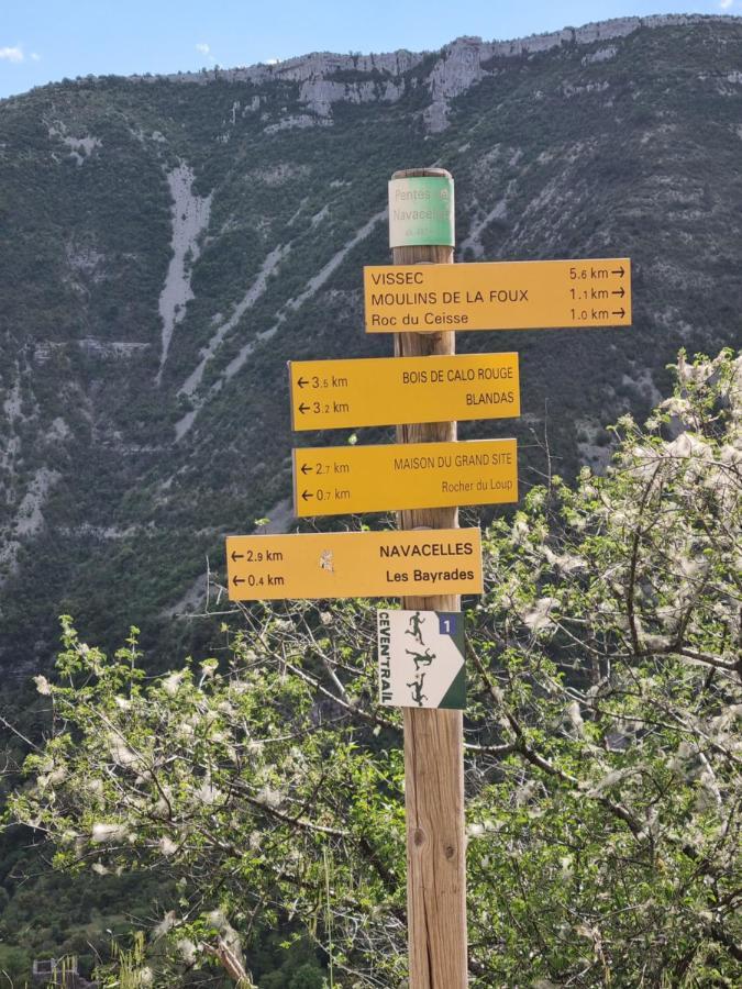 Gite De Navacelles Blandas Bagian luar foto