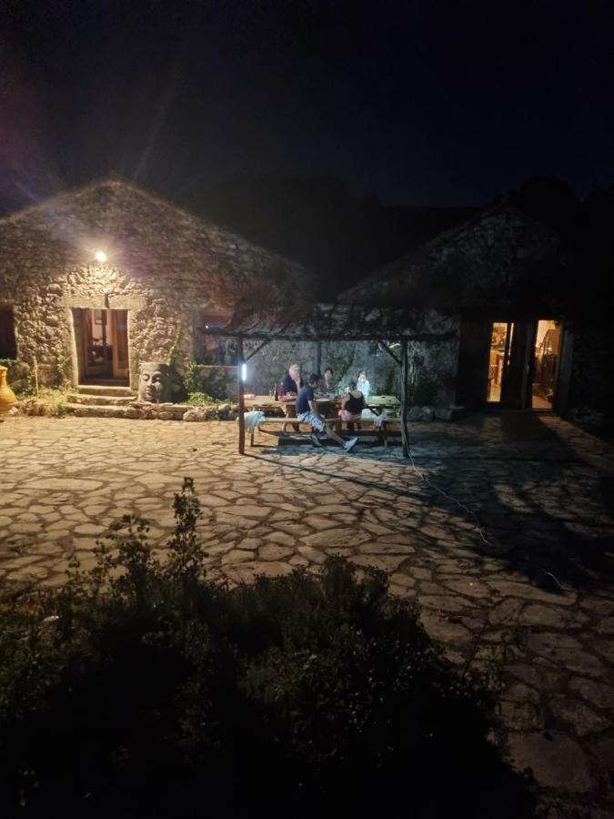 Gite De Navacelles Blandas Bagian luar foto
